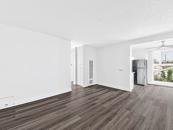 2nd image of 210 E 29th St APT 19