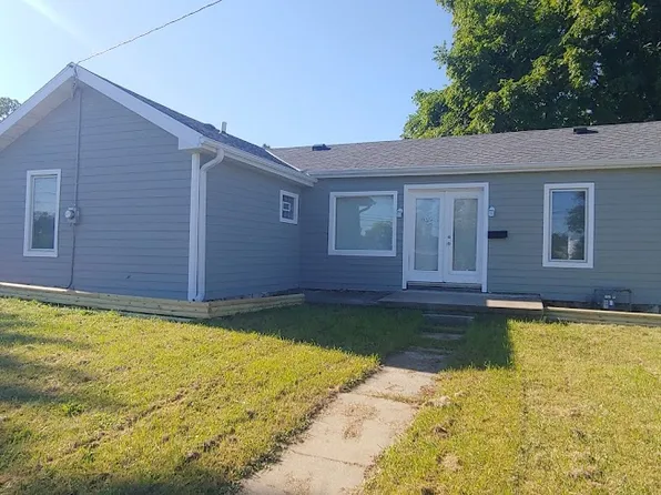 611 E Sumner St, Hartford, WI 53027