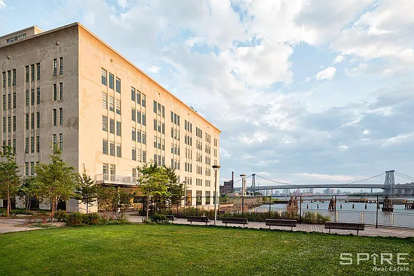 Rented by Spire Group | media 30