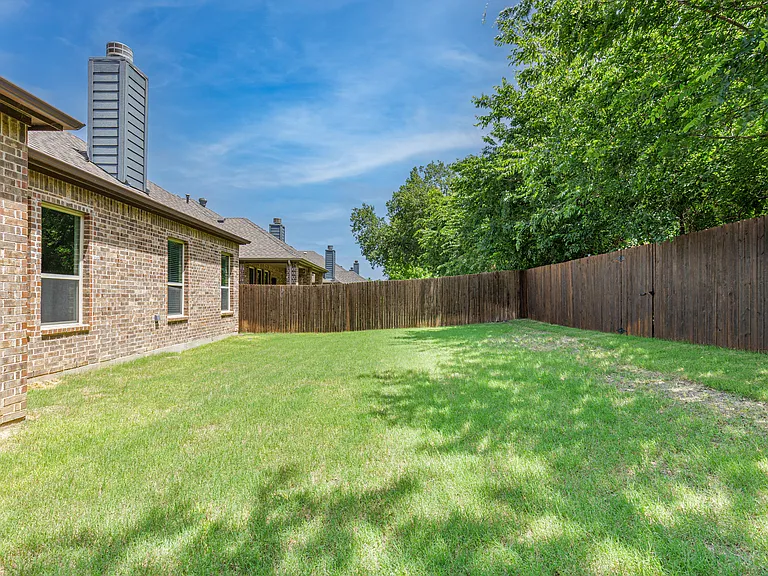 3901 Shadewell St — Photo 36