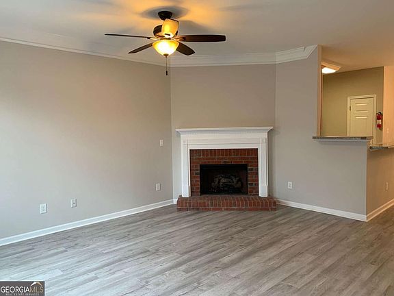 3rd image of 1743 Heights Cir NW