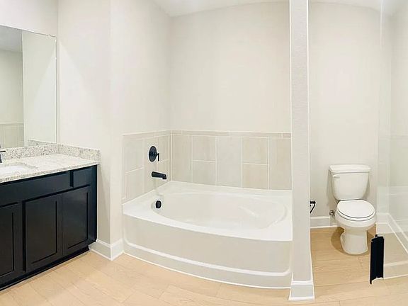 4th image of 1323 Windermere Way