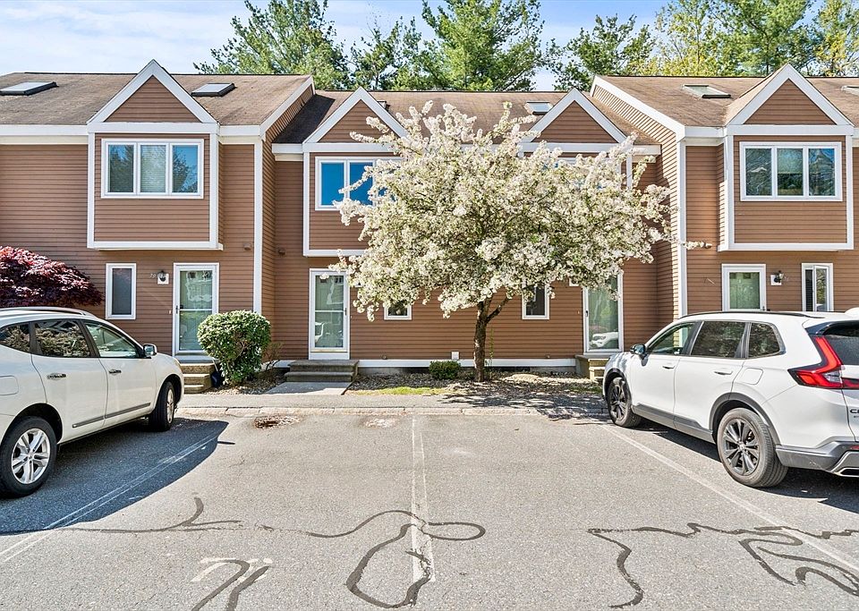 1st image of 78 Steeplechase Ct Unit 78