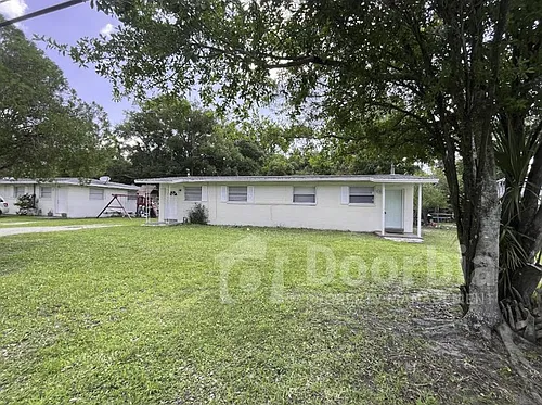 1635 Brookview Dr S Photo 1