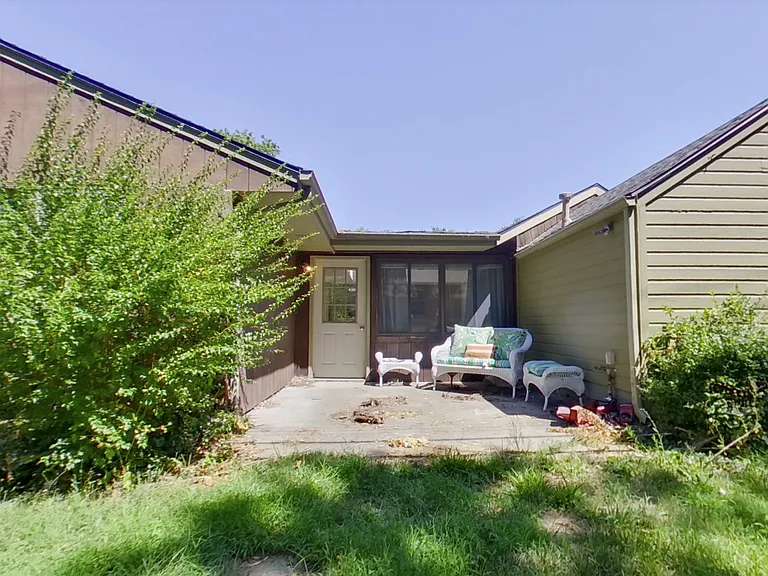 2441 Hobbs Dr — Photo 16