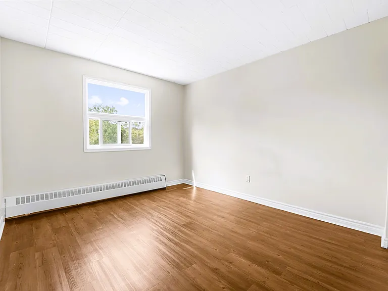 255 Willson Rd — Photo 13