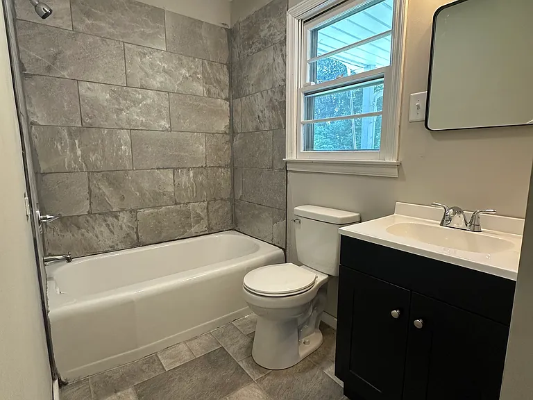 133 Ashland Rd — Photo 6