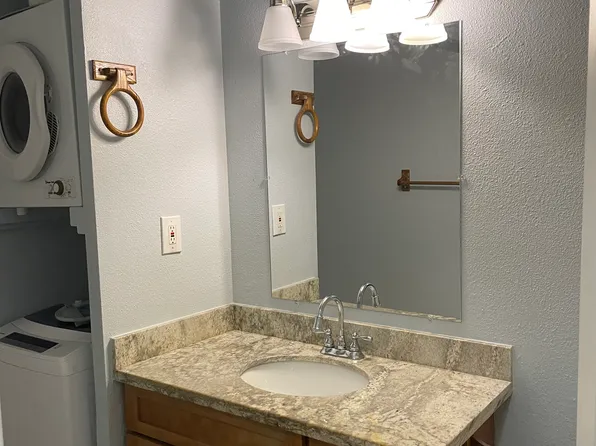 2616 S 74th St APT 5, Tacoma, WA 98409