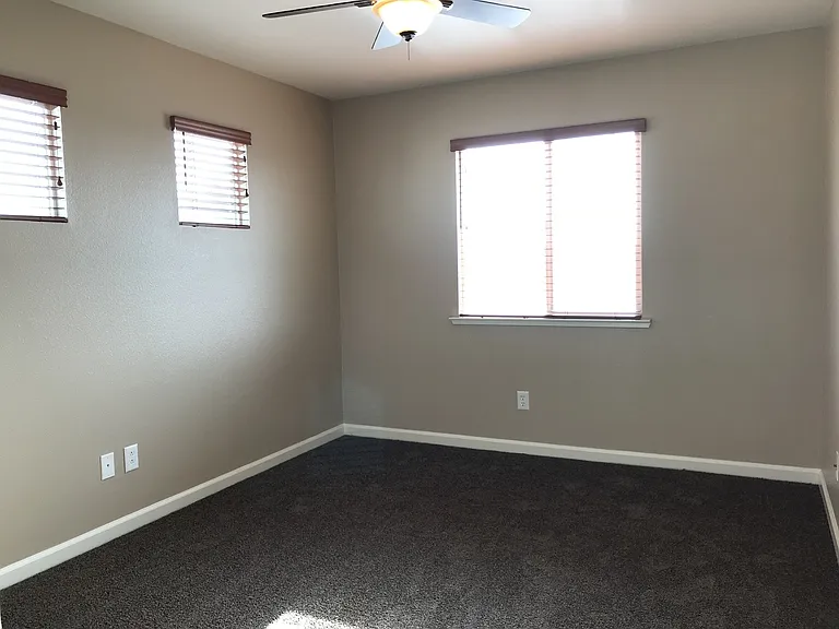 1235 Bluegrass Ct — Photo 23