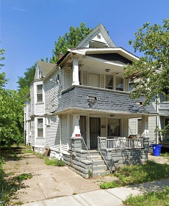 1st image of 1360 E 93rd St