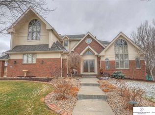 13518 Seward St, Omaha, NE 68154