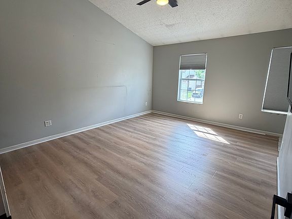 5th image of 2717 Hafton Woods Ct