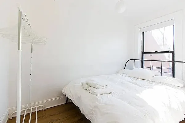 Rented by Compass | media 28