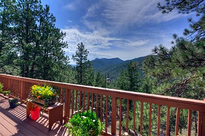 Welcome Home! 16486 Pine Valley Road