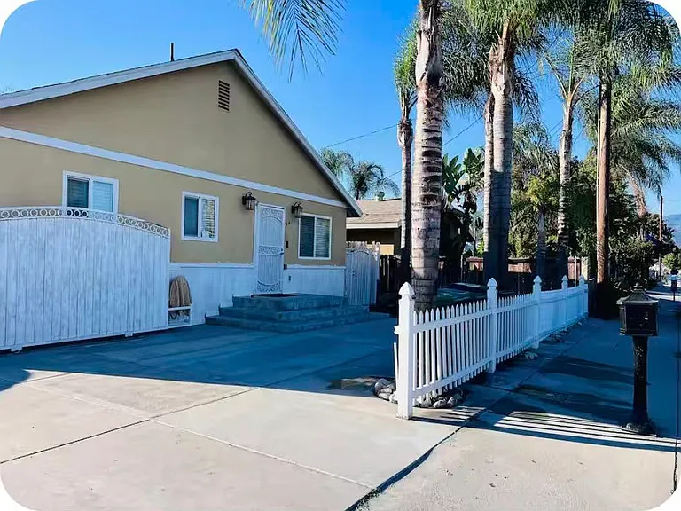 4439 Park Ave — Photo 9