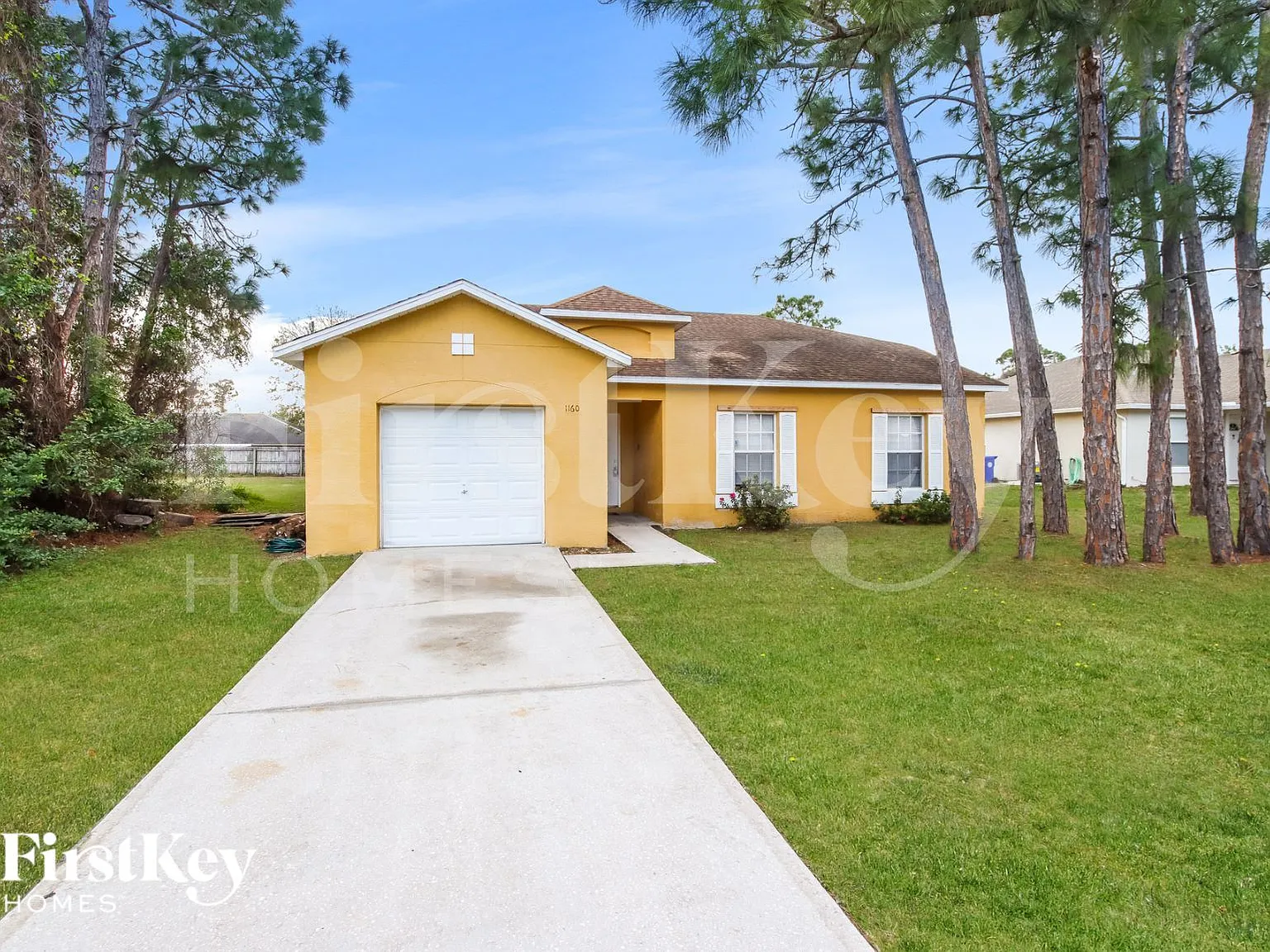4 bed, 2.0 bath, 1400 sqft, $1,940 — Photo 2