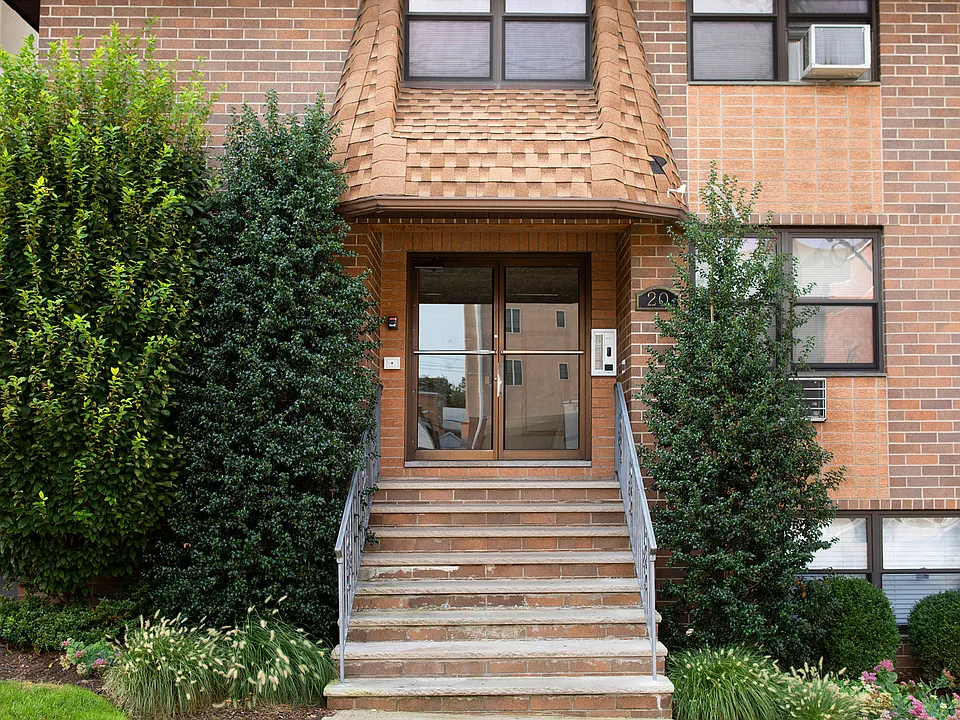 WELCOME HOME