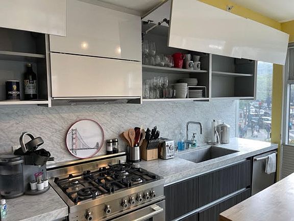 5th image of 2299 Market St APT 203