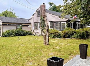 39 Oakdale Ave, Central Islip, NY 11722