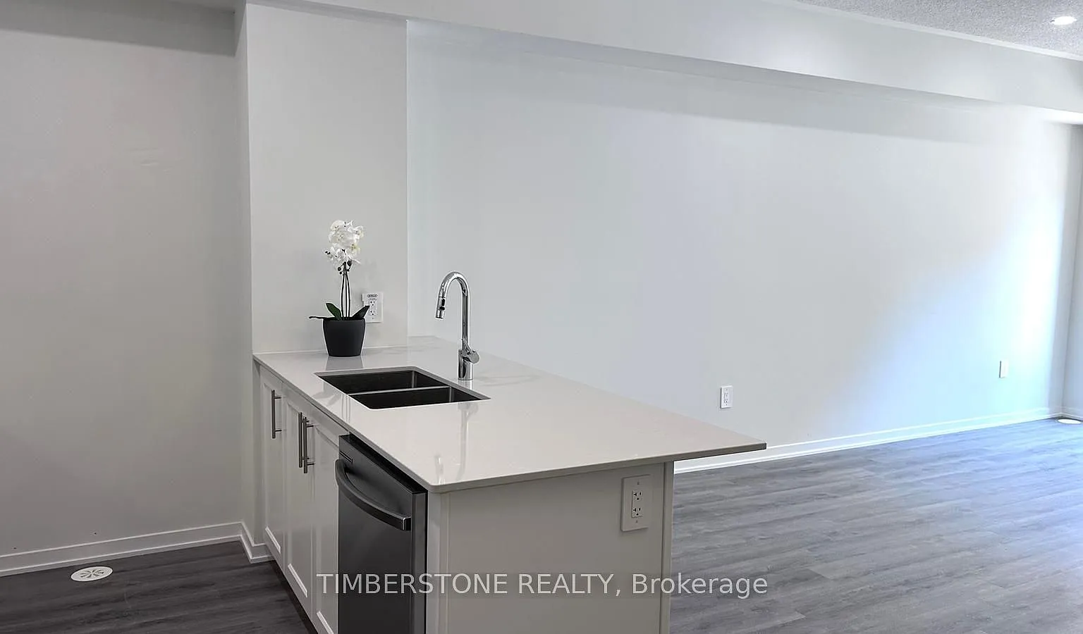 2 bed, $2,750 — Photo 2