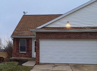 1310 Beacon Hill Ct, Normal, IL 61761