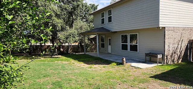 4 bed, 2.5 bath, 2703 sqft, $2,175 — Photo 3