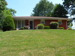 510 S 7th St, Belleville, IL 62220
