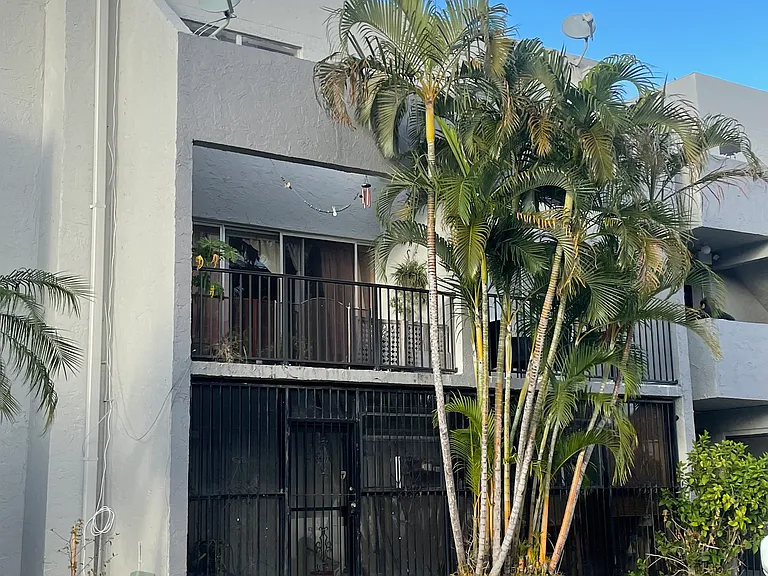 120 NW 87th Ave #F2 — Photo 34