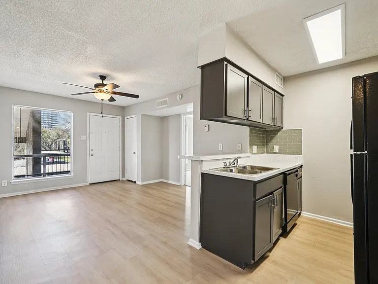 Welcome to The Riley Apartments, where modern design meets comfort. Enjoy spacious layouts, updated kitchens, and abundant natural light in a vibrant community. Don't miss your chance to call this homeschedule a tour today!