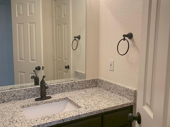 4th image of 1000 Cleveland St #15-22-25