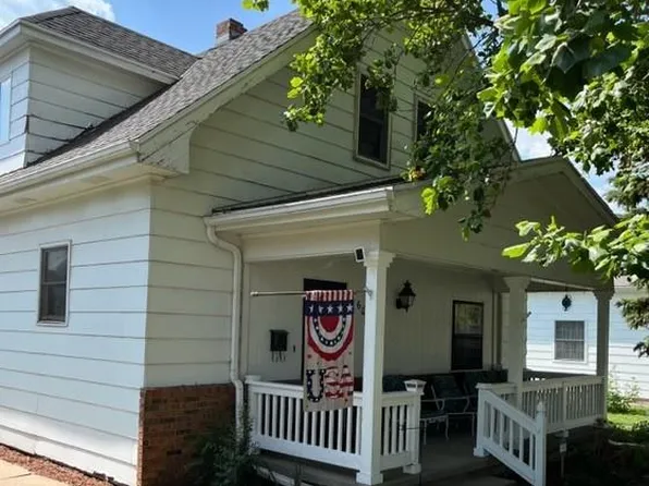 6036 Meade St, Saint Joseph, MO 64504