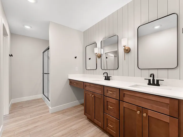 2191 W Parkview Ave — Photo 14