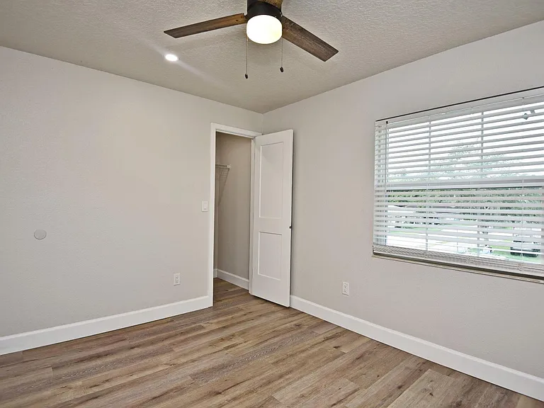 221 Moyses Rd #221 — Photo 2