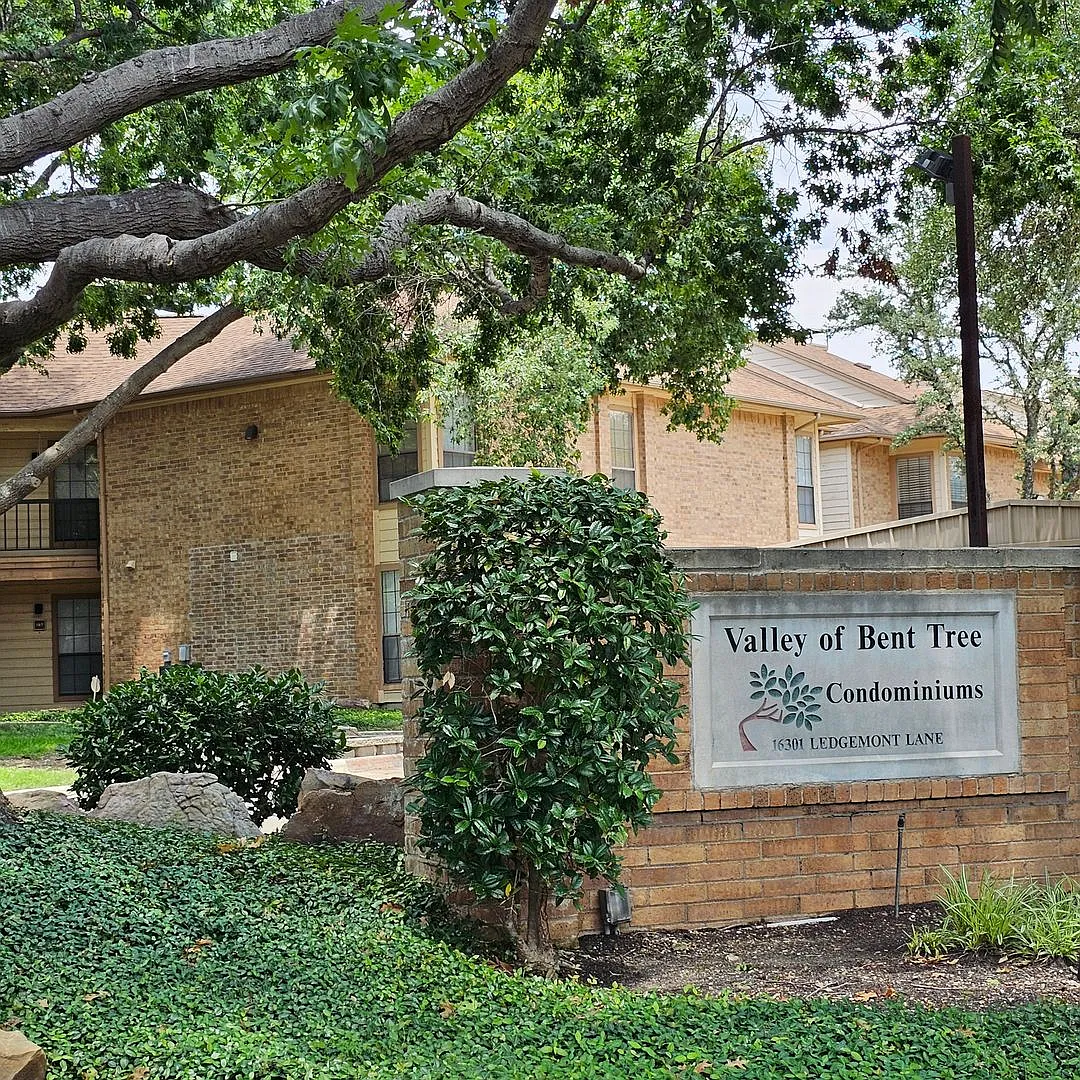 Desirable Addison — Photo 1