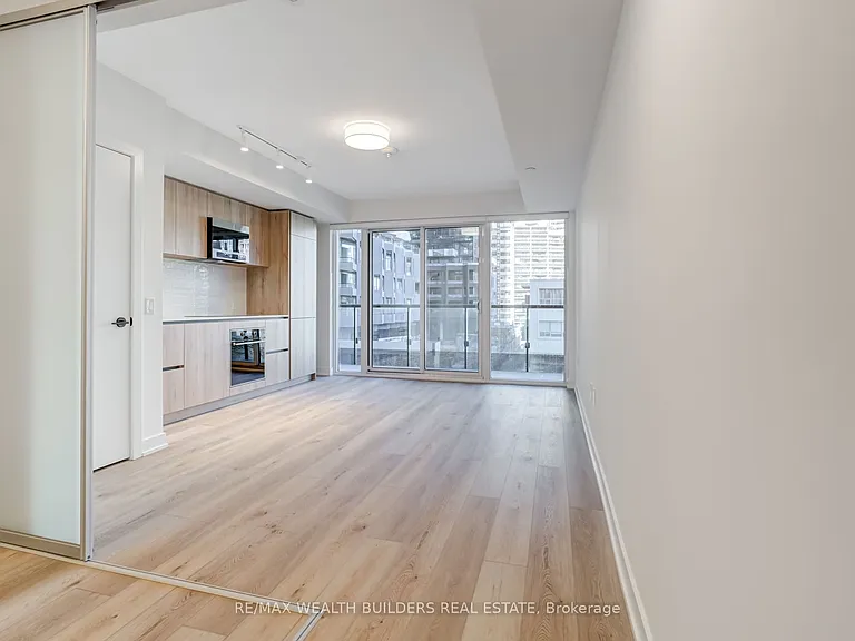 117 Broadway Ave #310 — Photo 1