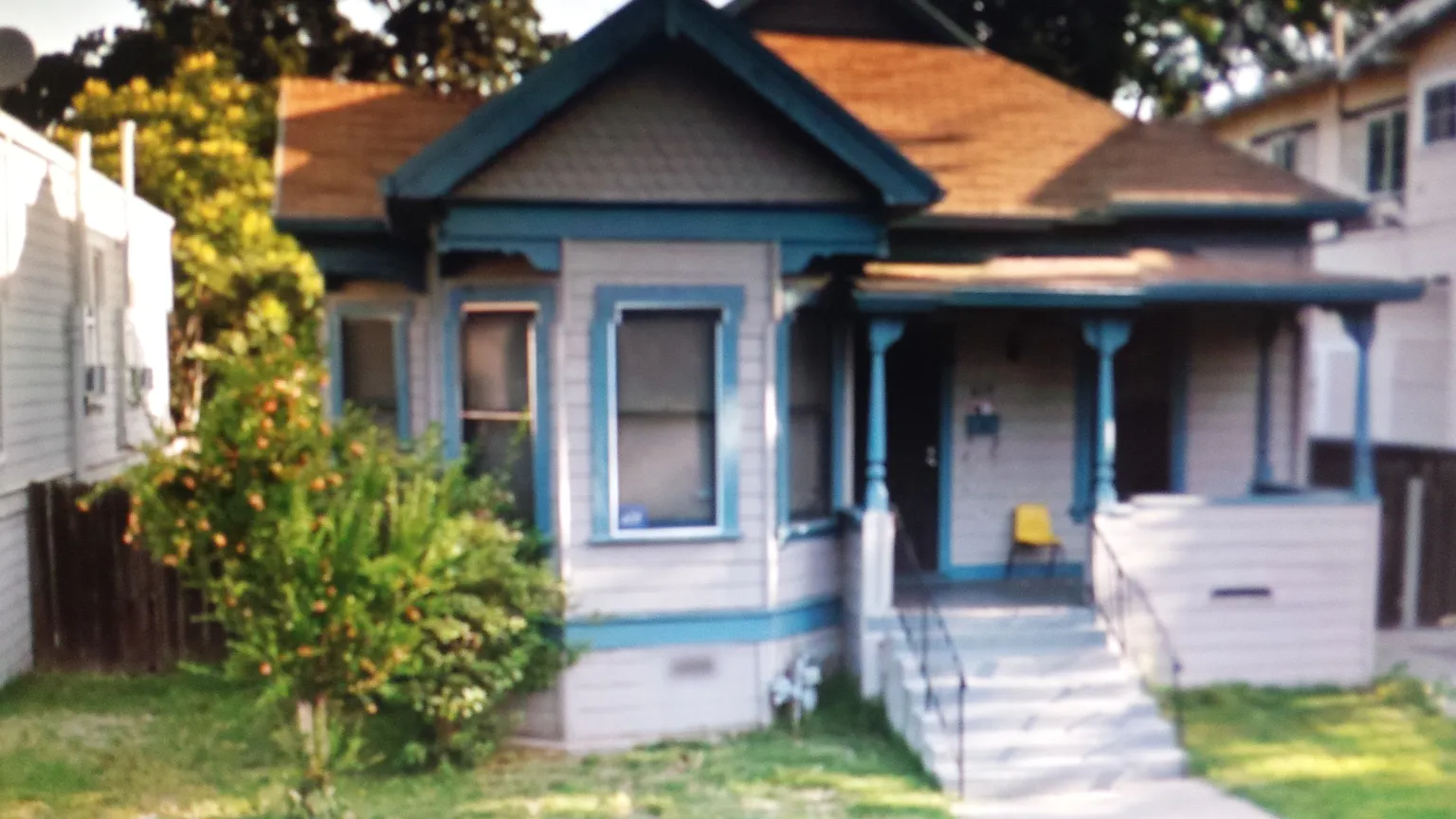 619 E Fremont St photo 1