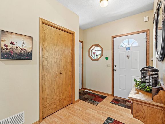 3rd image of 1929 297th Ave NW