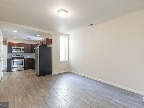 2nd image of 1824 N Willington St Floor 2