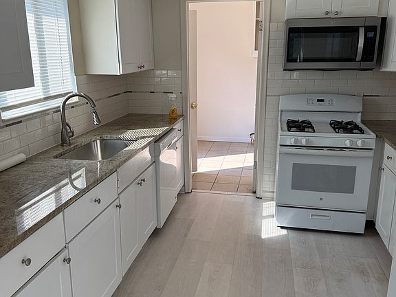 4th image of 19807 Nicke St