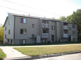 3237 Pioneer Ave SE APT 13, Cedar Rapids, IA 52403