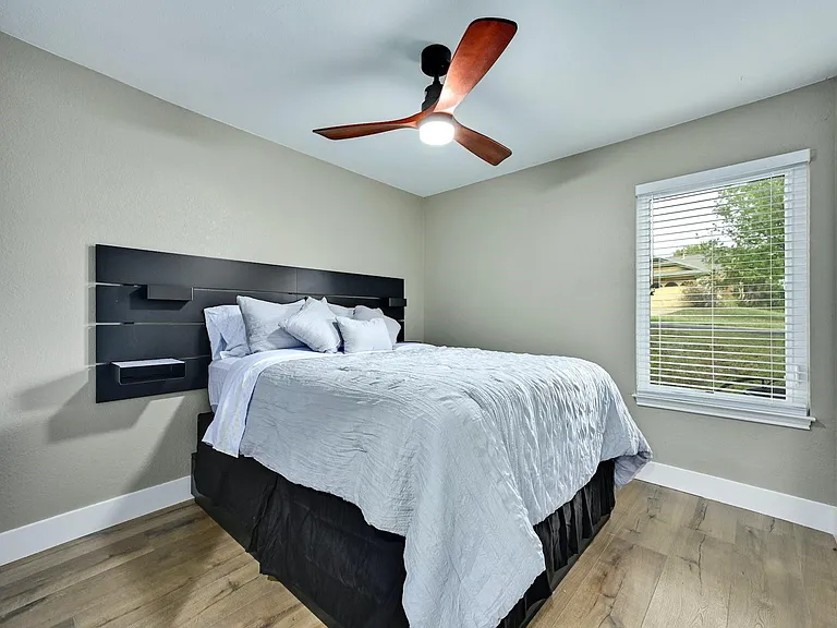 1807 Krizan Ave — Photo 18
