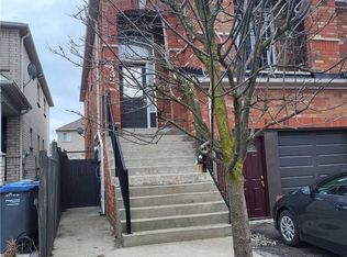 7432 Magistrate Ter, Mississauga, ON L5W 1L2