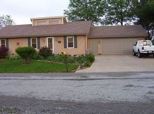 311 Shannon Ave, Energy, IL 62933