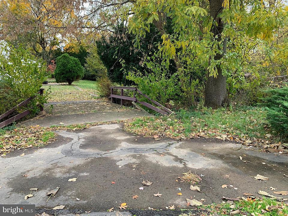 1st image of 1515 Meadowbrook Rd