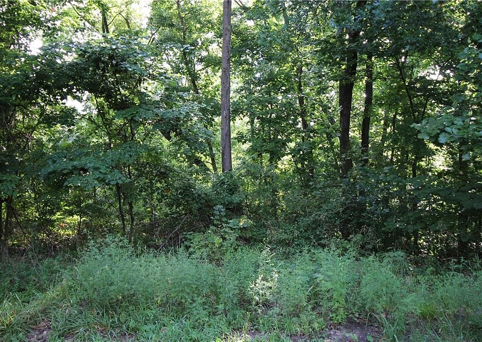2nd image of Taunton Ln