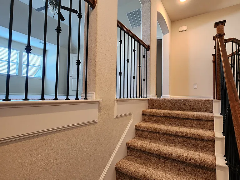 813 Warwick Blvd — Photo 10