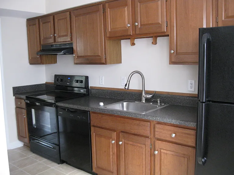 3240 Clover Rd E — Photo 2