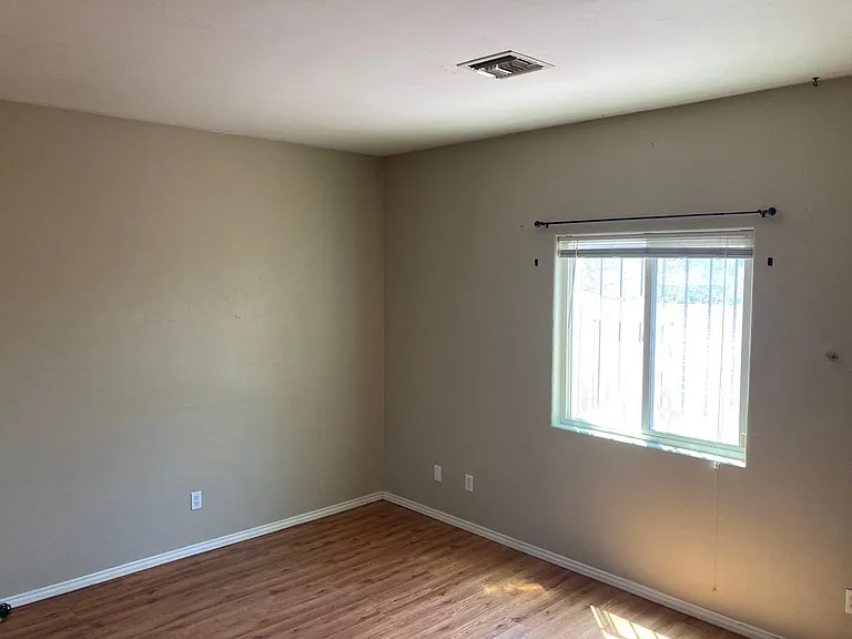 1315 E Zulema Loop — Photo 9