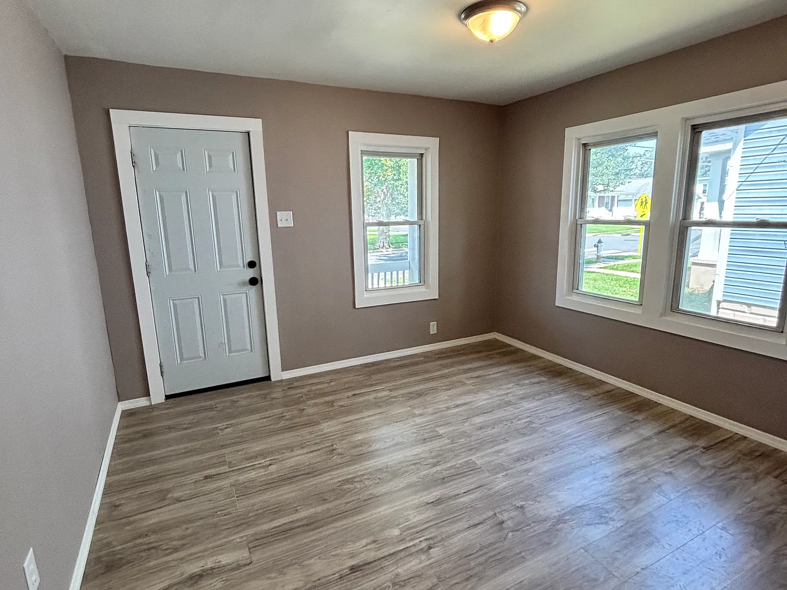 Thomson Ave, Paulsboro — Photo 2