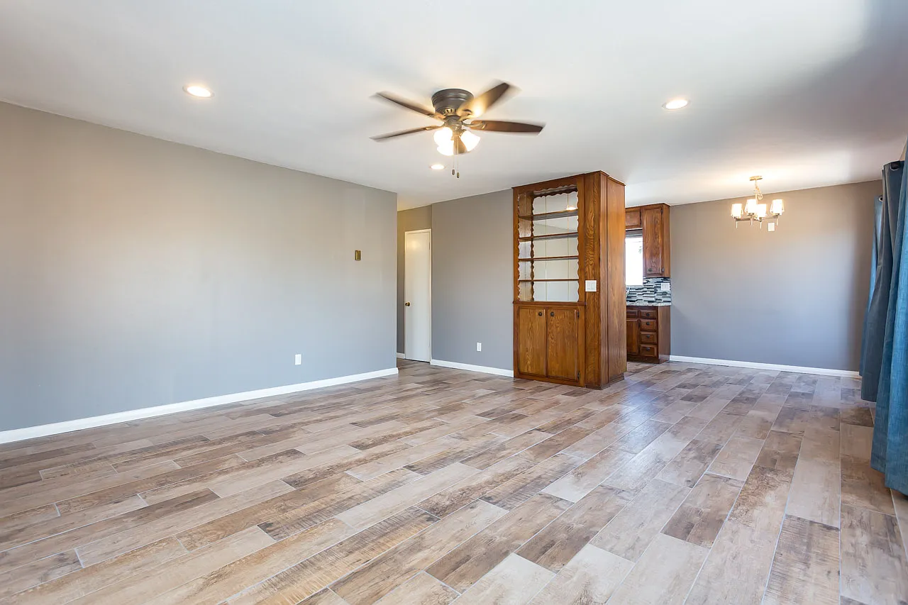 2 bed, 1075 sqft, $2,495 — Photo 2